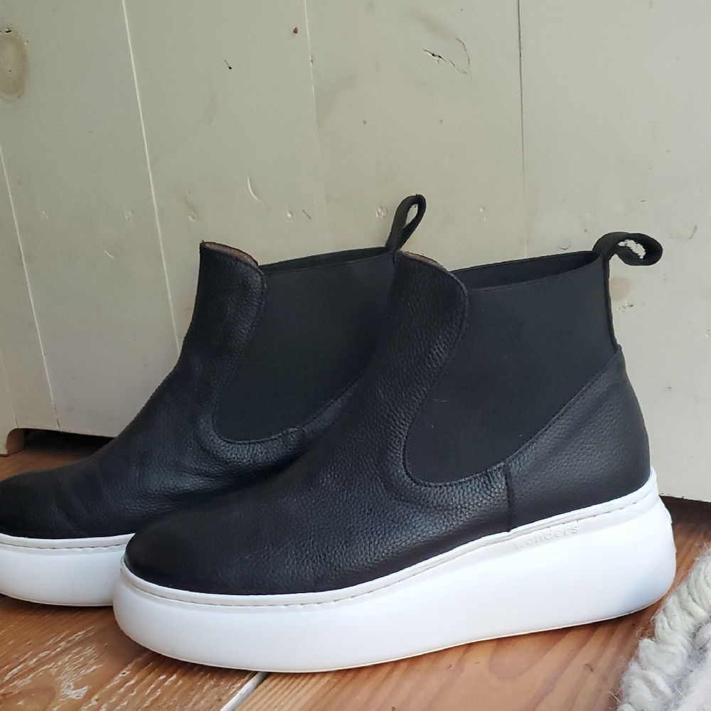 Stylish Black Ankle Boots with White Soles